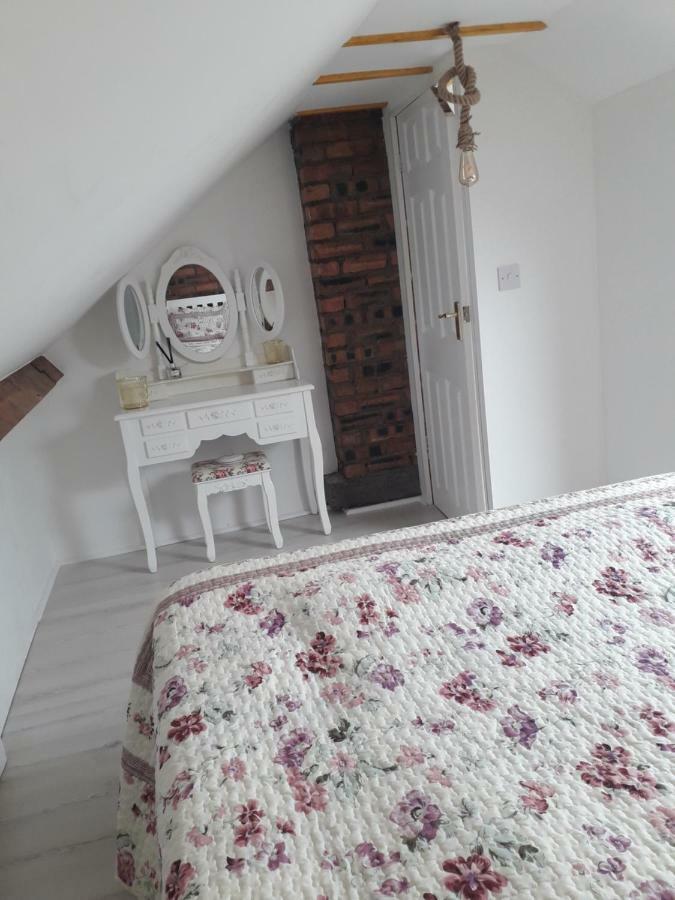 Vintage Double Bedroom Victoria 1 Dunfermline Esterno foto